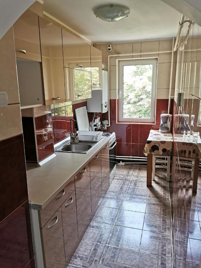 Confortable Cozy Apt Bukares Bagian luar foto