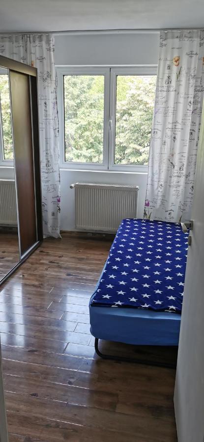 Confortable Cozy Apt Bukares Bagian luar foto