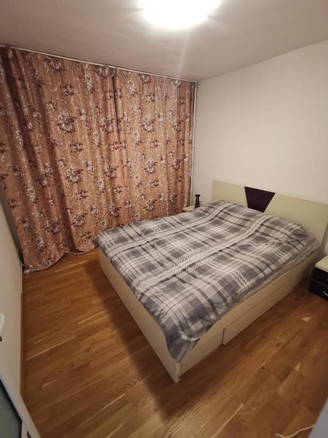 Confortable Cozy Apt Bukares Bagian luar foto